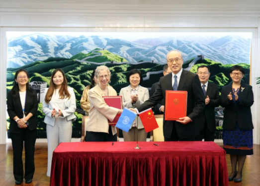 张军会见联合国副秘书长、联合国环境规划署执行主任英格·安德森2